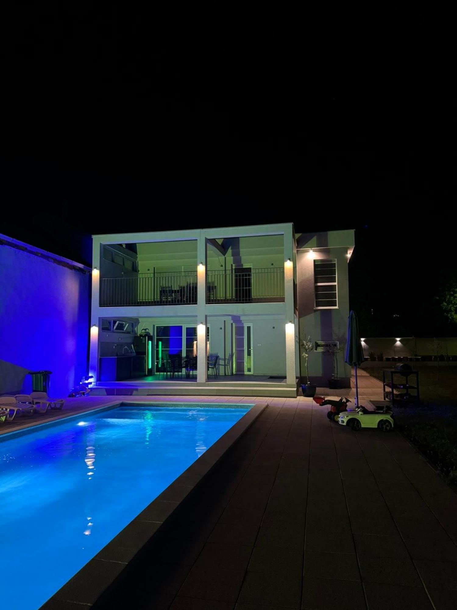 Villa Aqua โมสตาร์ ภายนอก รูปภาพ