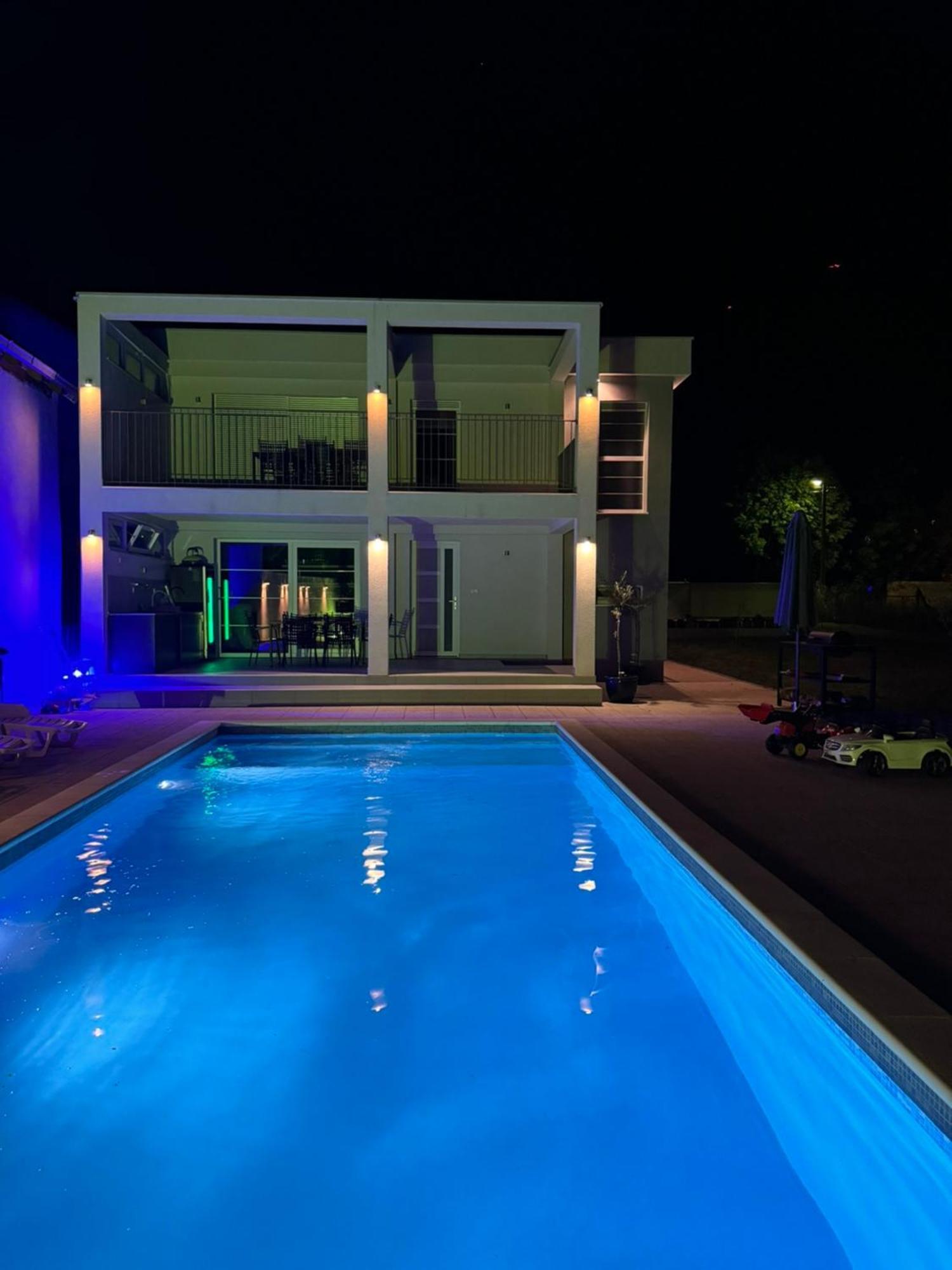 Villa Aqua โมสตาร์ ภายนอก รูปภาพ
